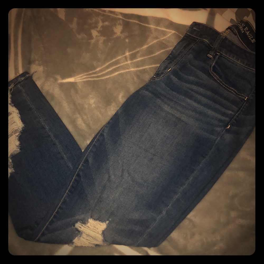 •American Eagle Skinny Stretch Jeans•
